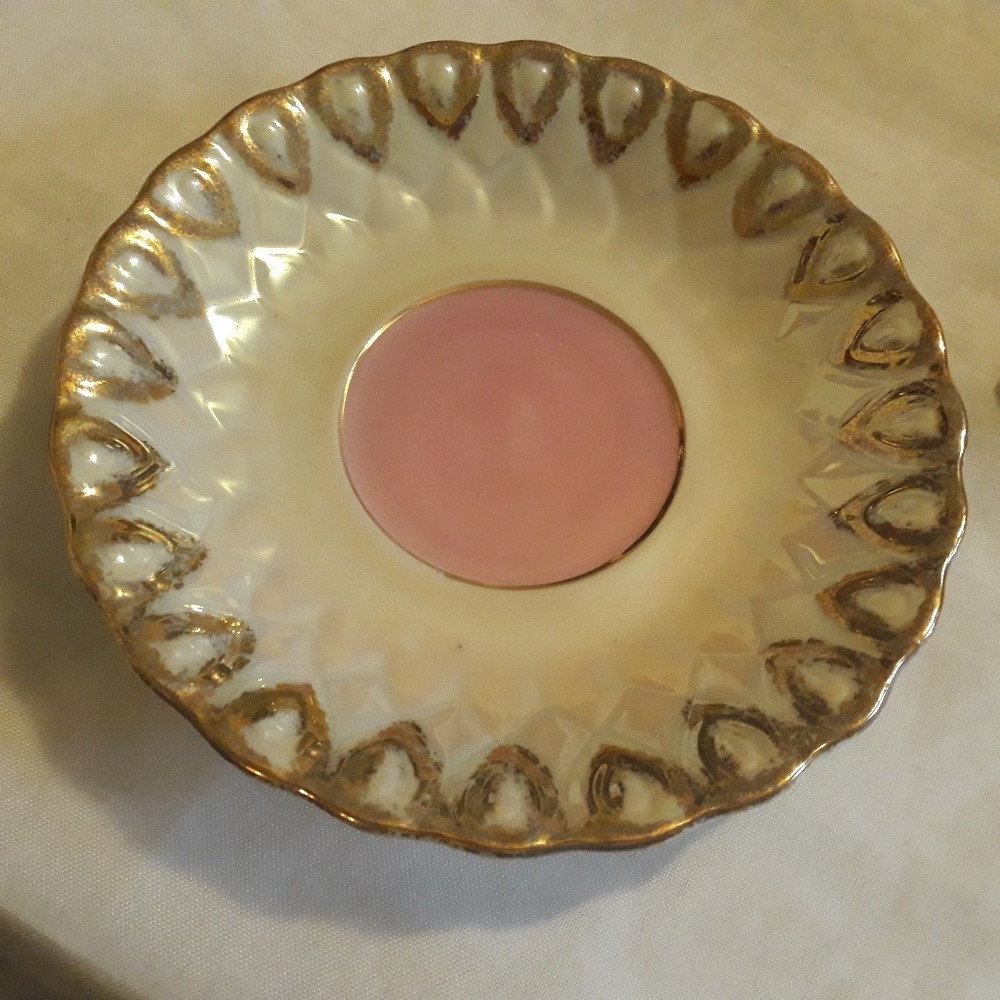 China saucer jewelry dish